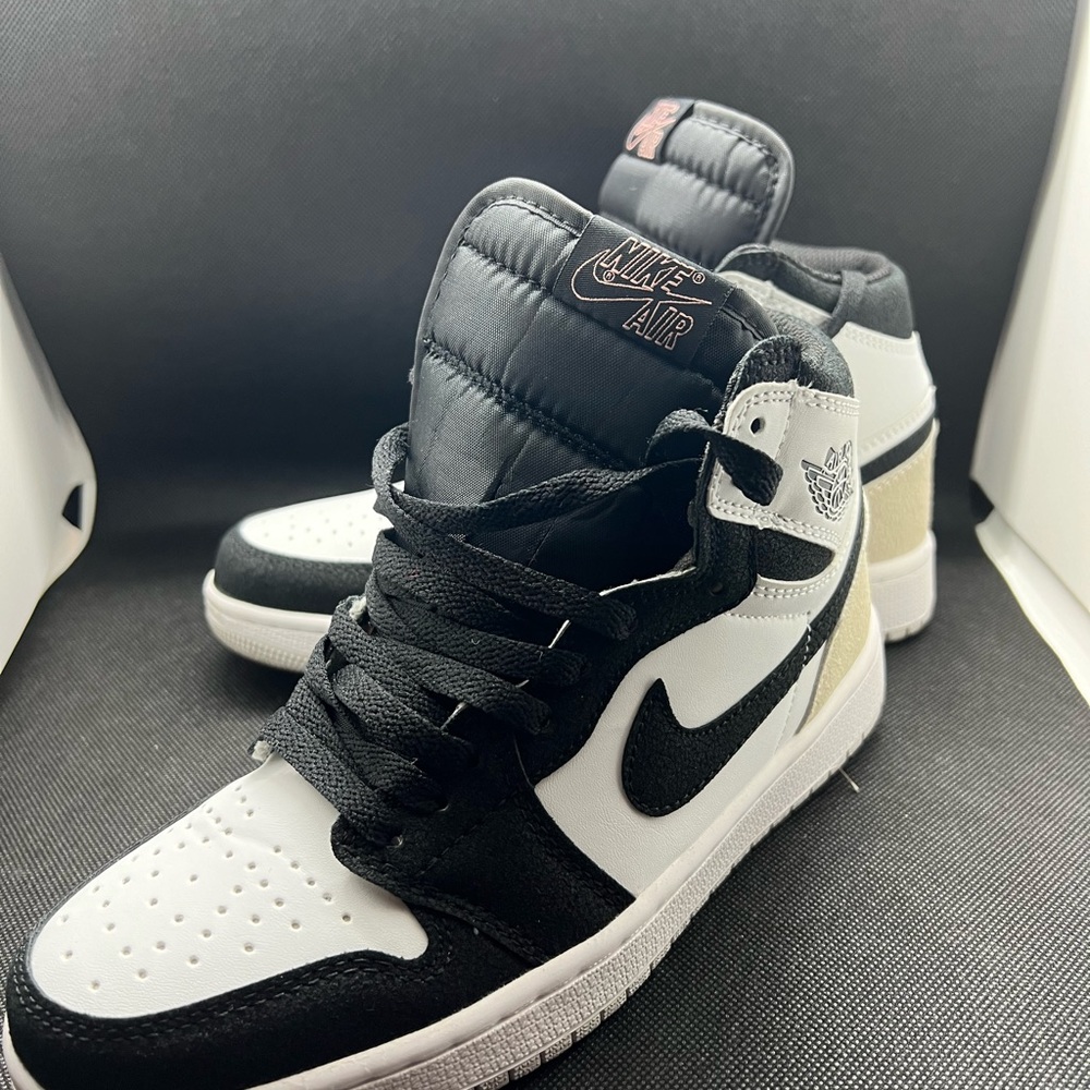 Air Jordan 1 Stage Haze